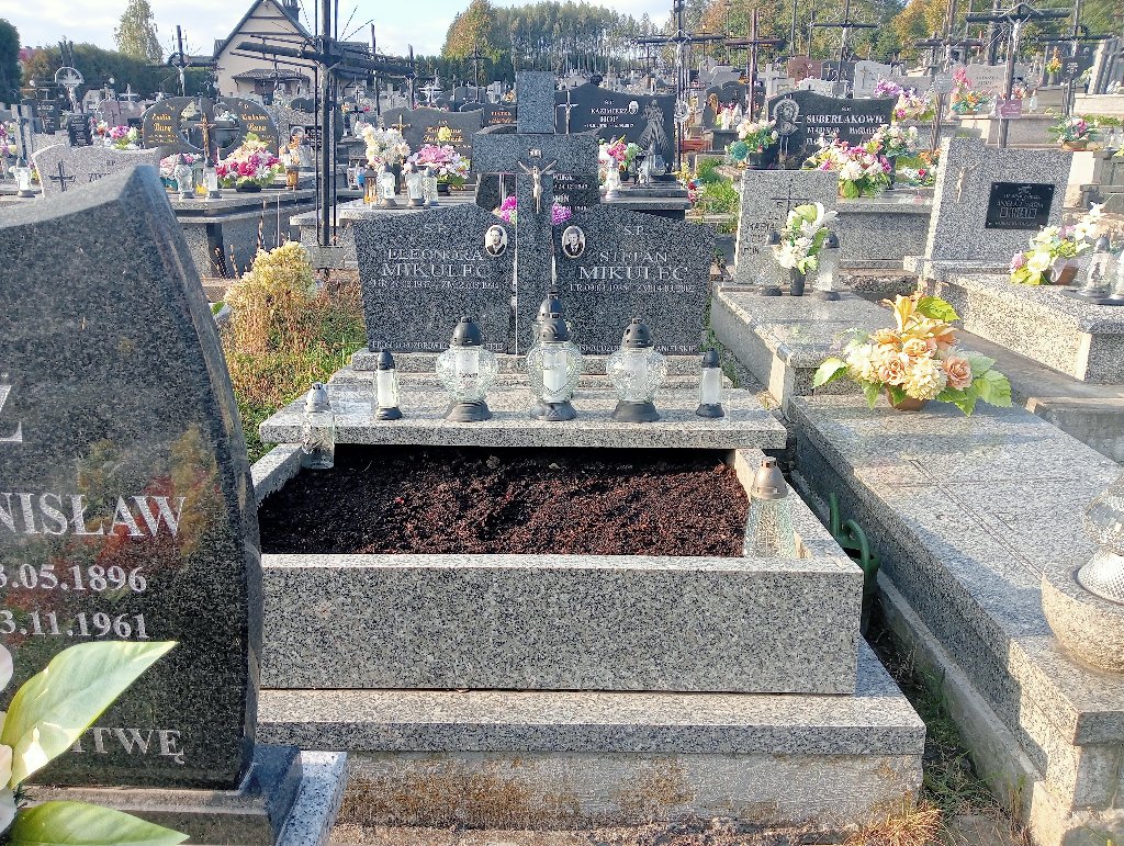 Grób Stefan Mikulec