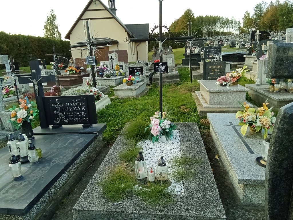 Grób Bronisław Jamrozik